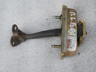 ограничитель открывания двери Chrysler Voyager 3 поколение 1999, 2.4 л., бензин, АКПП, 51733991