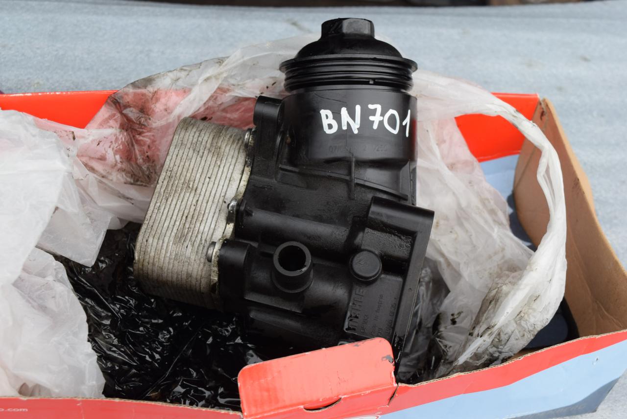 крышка масляного стакана Volkswagen Polo 5 поколение 2011, 1.2 л., дизель, МКПП, хетчбэк 5 дв. - фото №1