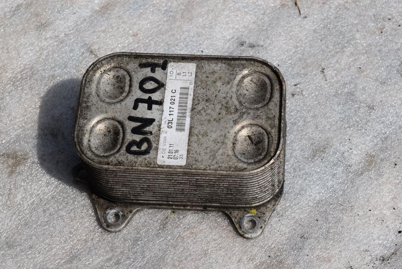 теплообменник масляного фильтра Volkswagen Polo 5 поколение 2011, 1.2 л., дизель, МКПП, хетчбэк 5 дв., 03L117021C - фото №1