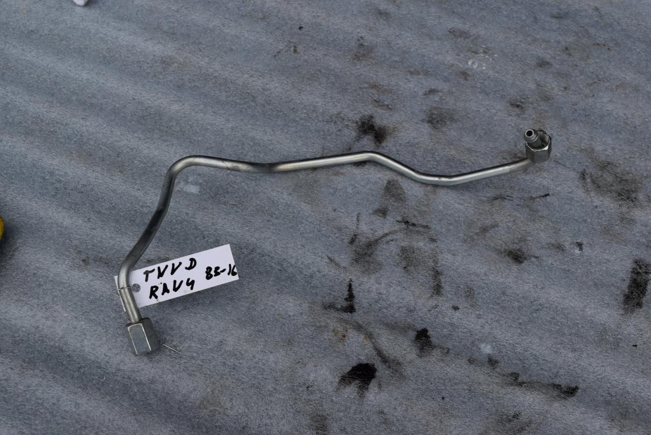 трубка топливная Toyota RAV4 5 поколение (XA50) 2020, 2.5 л., гибрид, АКПП - фото №1