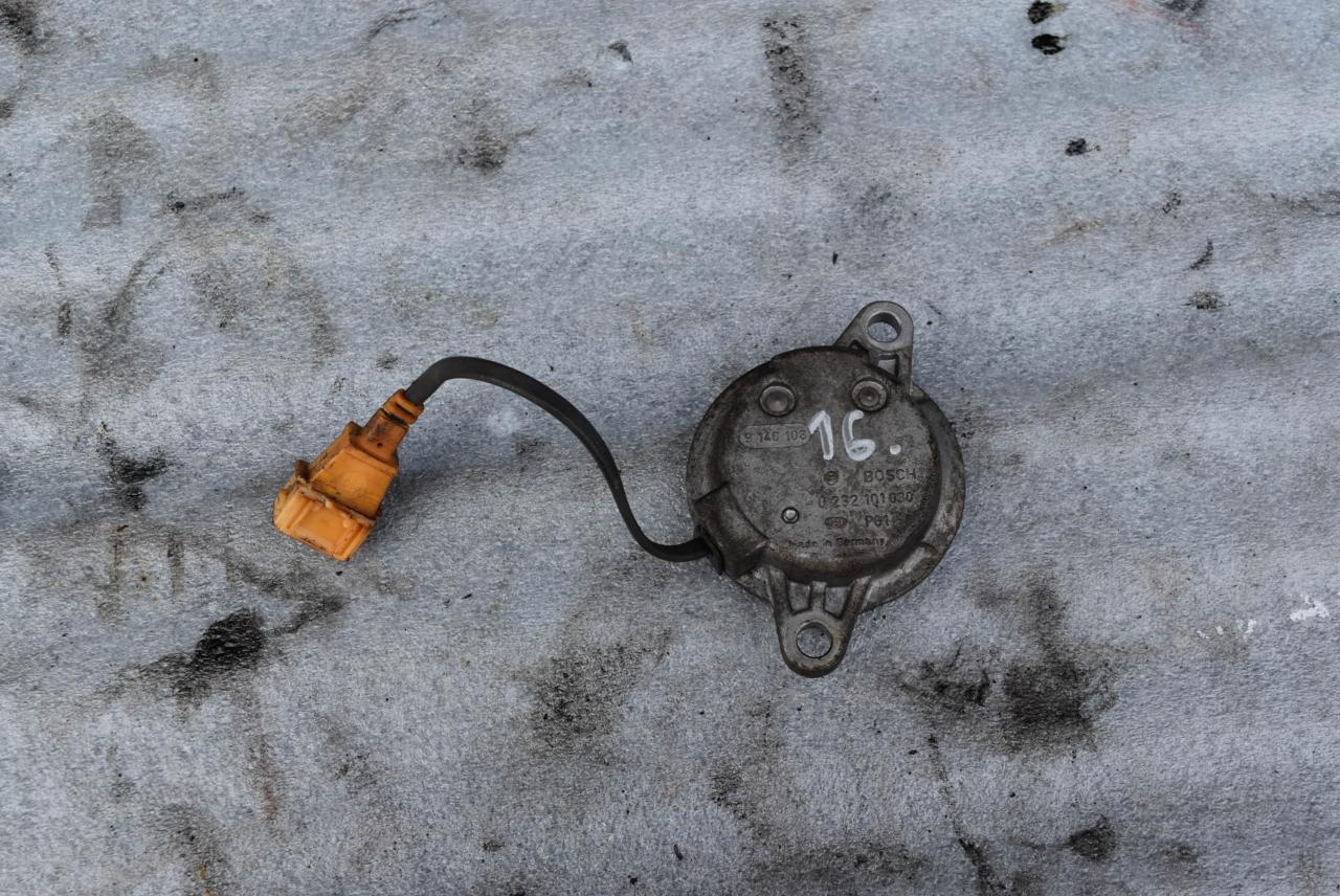 датчик распредвала Volvo S90 1 поколение 1997, 3.0 л., i, бензин, АКПП, седан, задний привод, 0232101030, 9146103 - фото №1