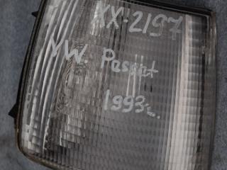 поворотник правый Volkswagen Passat B3 1992, 1.8 л., бензин, универсал, 357953050A