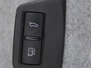 кнопка открытия багажника Audi Q7 4L 2008, 3.0 л., TDi, CASA, дизель, АКПП, полный подключаемый привод