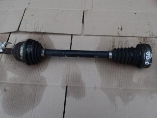 полуось передняя левая (приводной вал, ШРУС) Volkswagen Polo 3 поколение [рестайлинг] 2001, 1.4 л., AKK, бензин, МКПП, седан