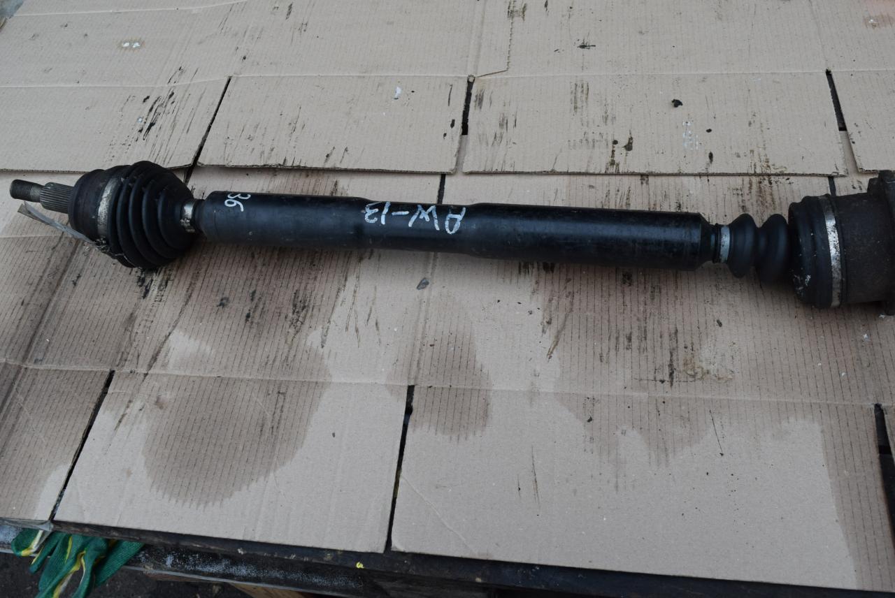 полуось передняя правая (приводной вал, ШРУС) Audi A3 8L 1998, 1.9 л., дизель, АКПП, хетчбэк 5 дв., 1J0407272AD - фото №1