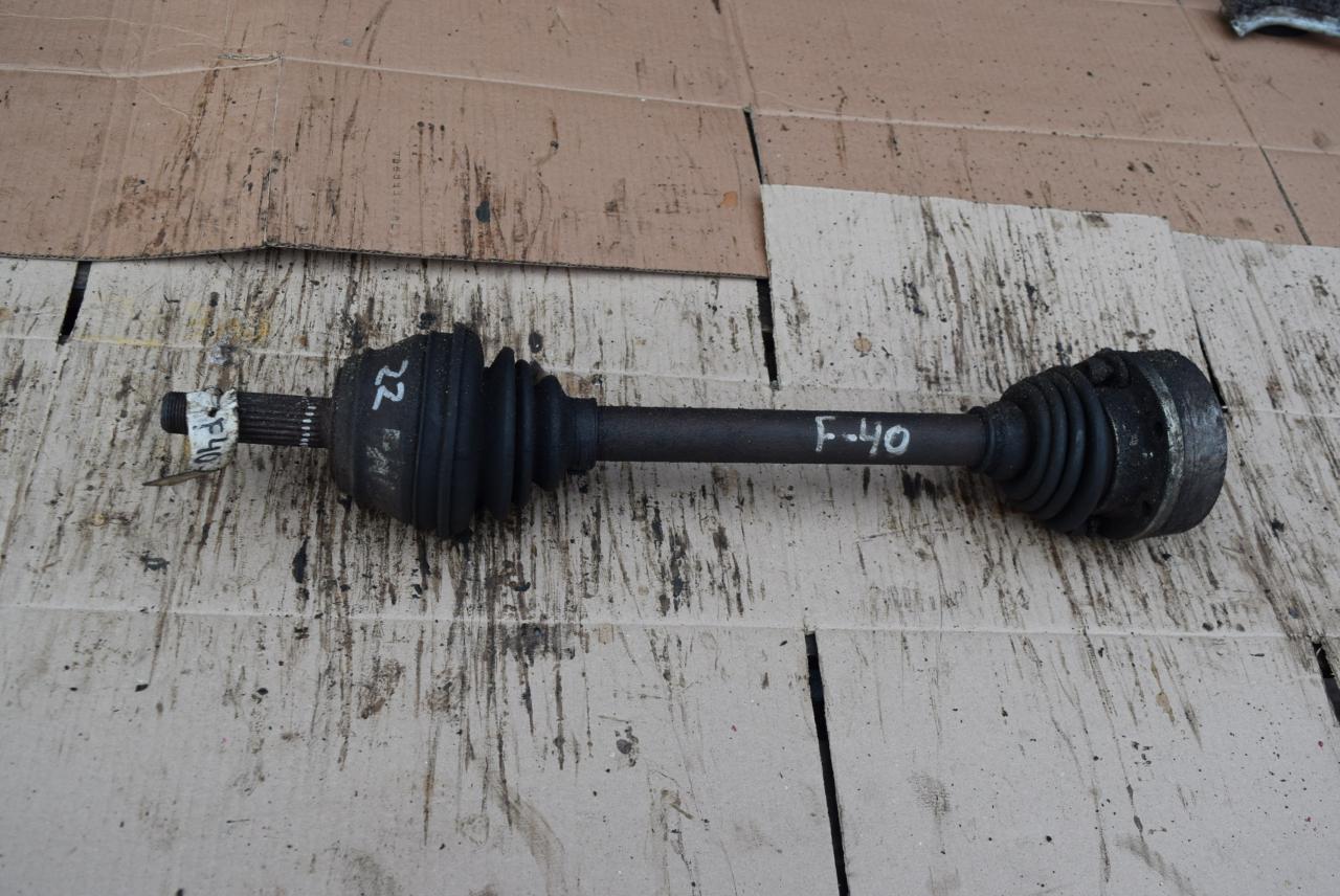 полуось передняя левая (приводной вал, ШРУС) SEAT Toledo 1 поколение 1993, 1.6 л., дизель, МКПП - фото №1