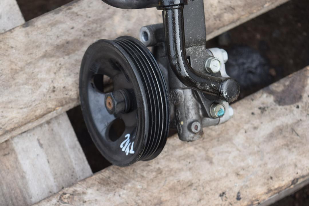 насос гидроусилителя руля Hyundai Accent 3 поколение (MC) 2008, 1.5 л., дизель, МКПП, седан, 5710025300 - фото №1