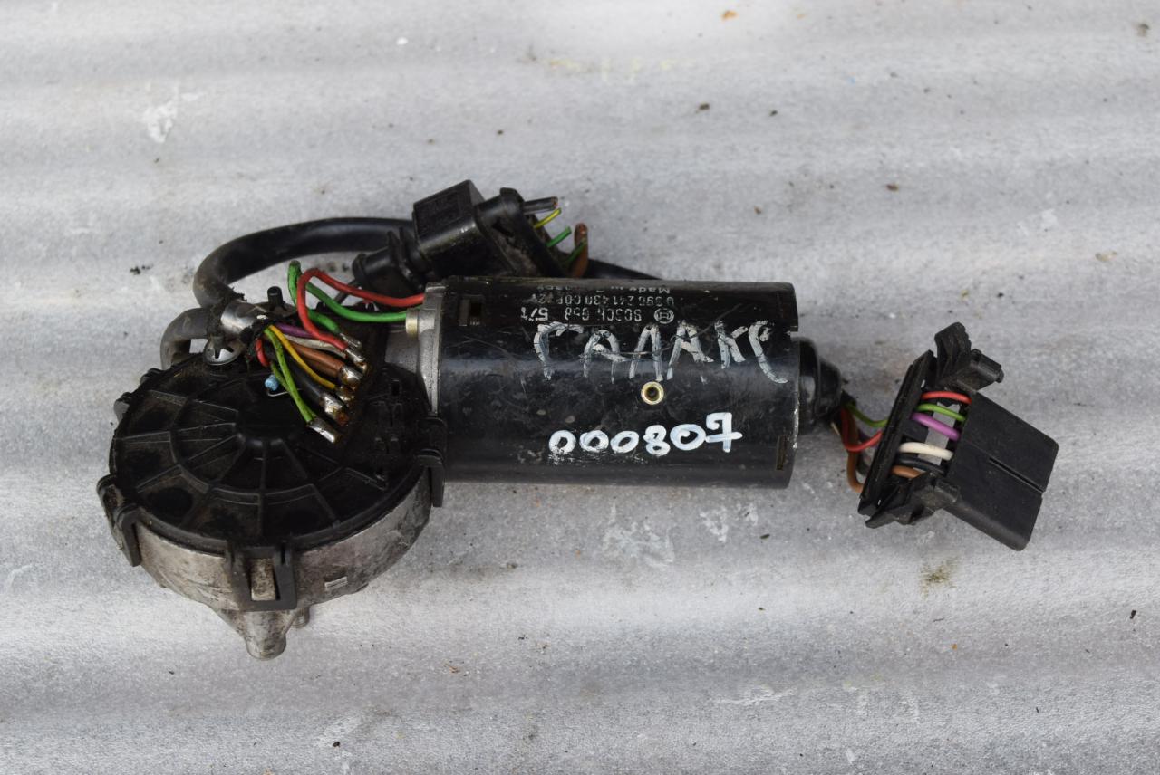 моторчик передних стеклоочистителей (дворников) Ford Galaxy 1 поколение 1997, 2.0 л., бензин, 0390241430 - фото №1