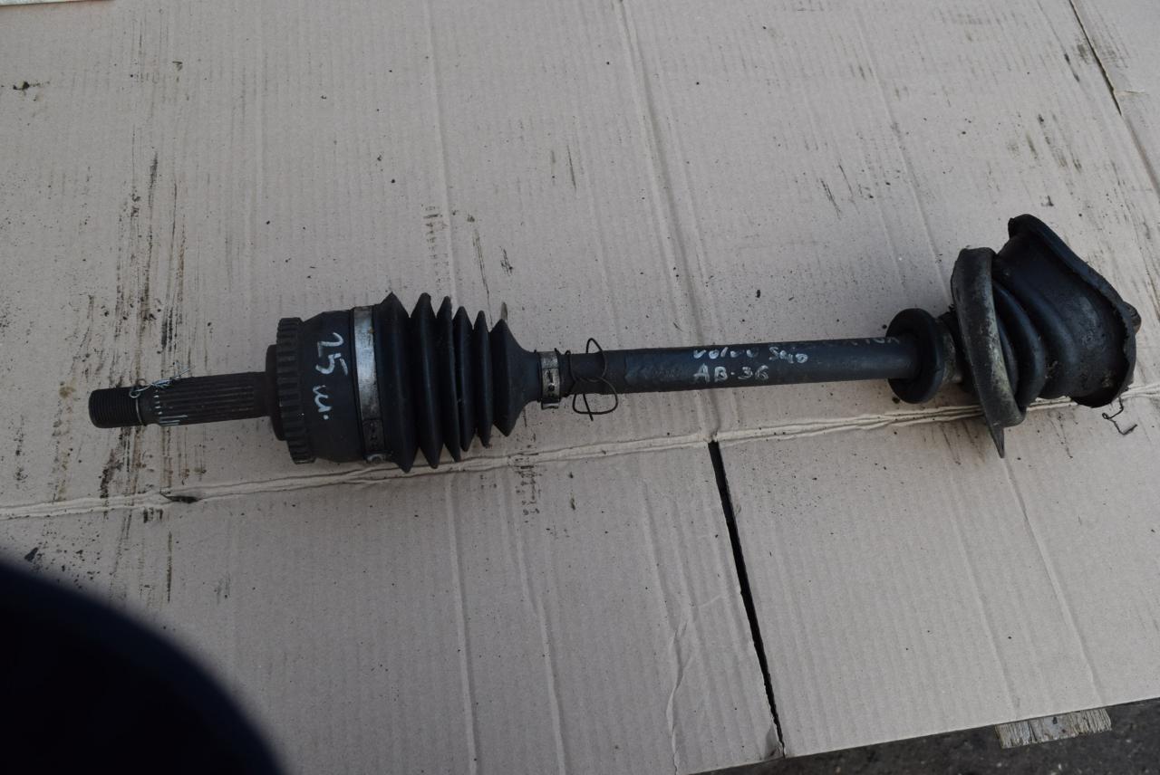 полуось передняя левая (приводной вал, ШРУС) Volvo S40 1 поколение 1997, 1.9 л., дизель, МКПП, седан - фото №1