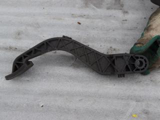 педаль сцепления Volkswagen Sharan 1 поколение 1997, 2.0 л., бензин, 7M1721321B