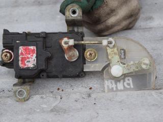 замок двери задней правой Hyundai Sonata Y3 1994, 2.0 л., бензин