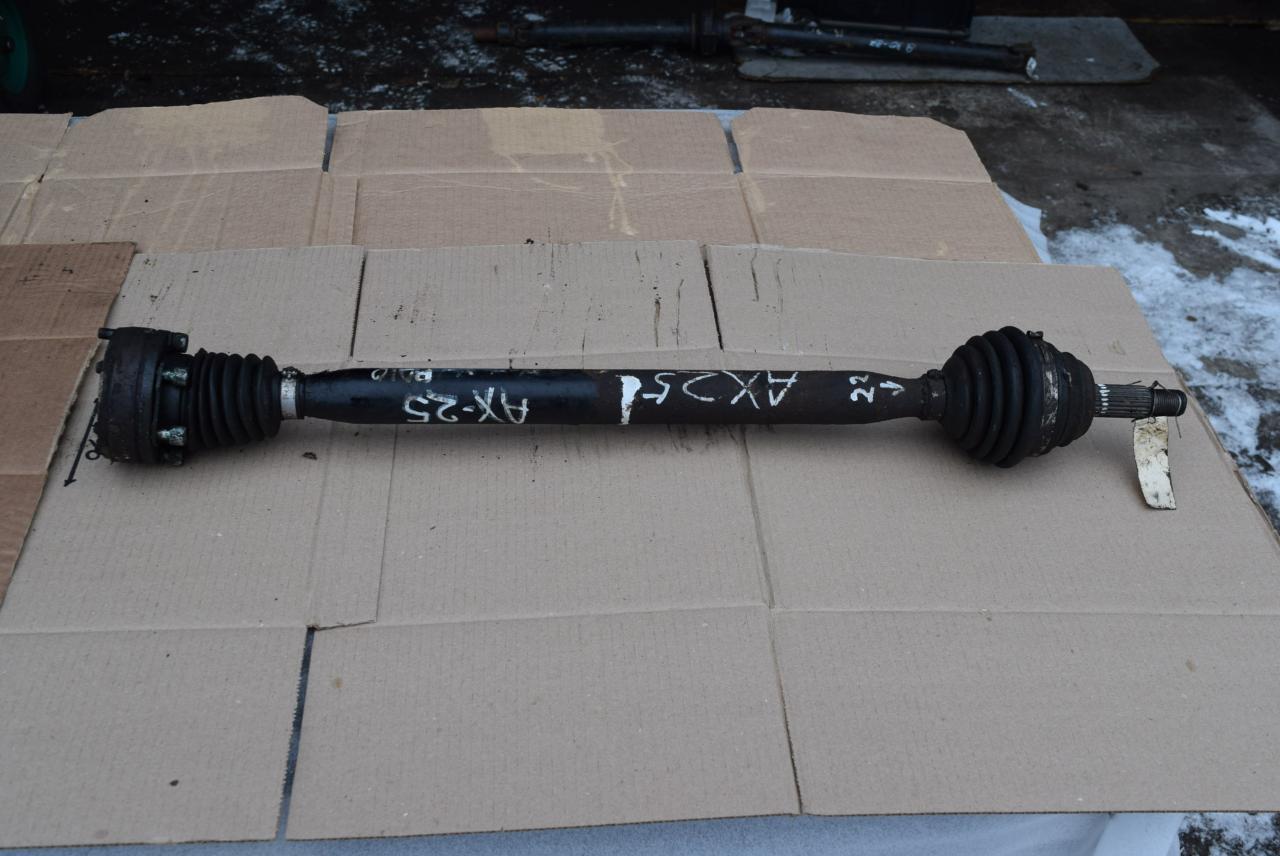 полуось передняя правая (приводной вал, ШРУС) Volkswagen Polo 3 поколение 1999, 1.4 л., бензин, хетчбэк 5 дв. - фото №1