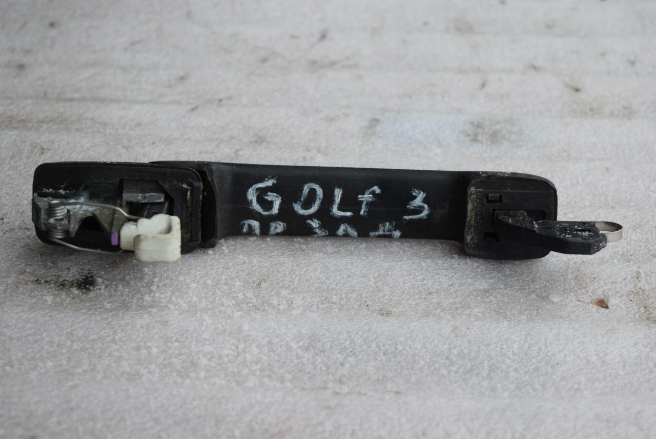 ручка наружная задняя правая Volkswagen Golf 3 поколение 1994, 1.6 л., бензин, МКПП, 1H0837209 - фото №1