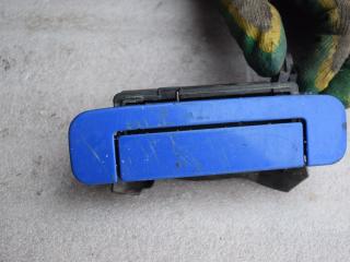 ручка наружная задняя левая Audi A4 B5 1996, 1.8 л., бензин, МКПП, седан, 4A0839205