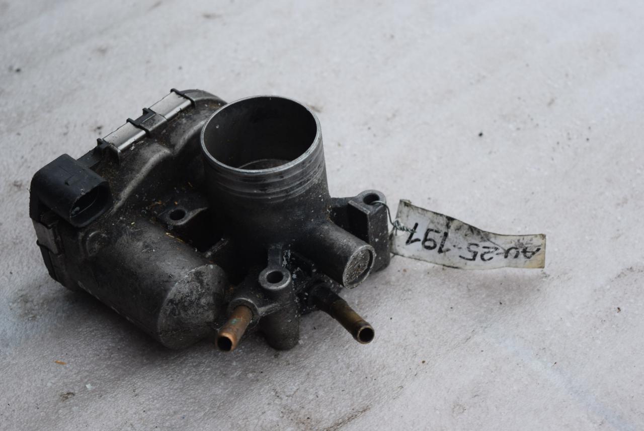 заслонка дроссельная Volkswagen Polo 3 поколение 1998, 1.4 л., бензин, 0280750095 - фото №1