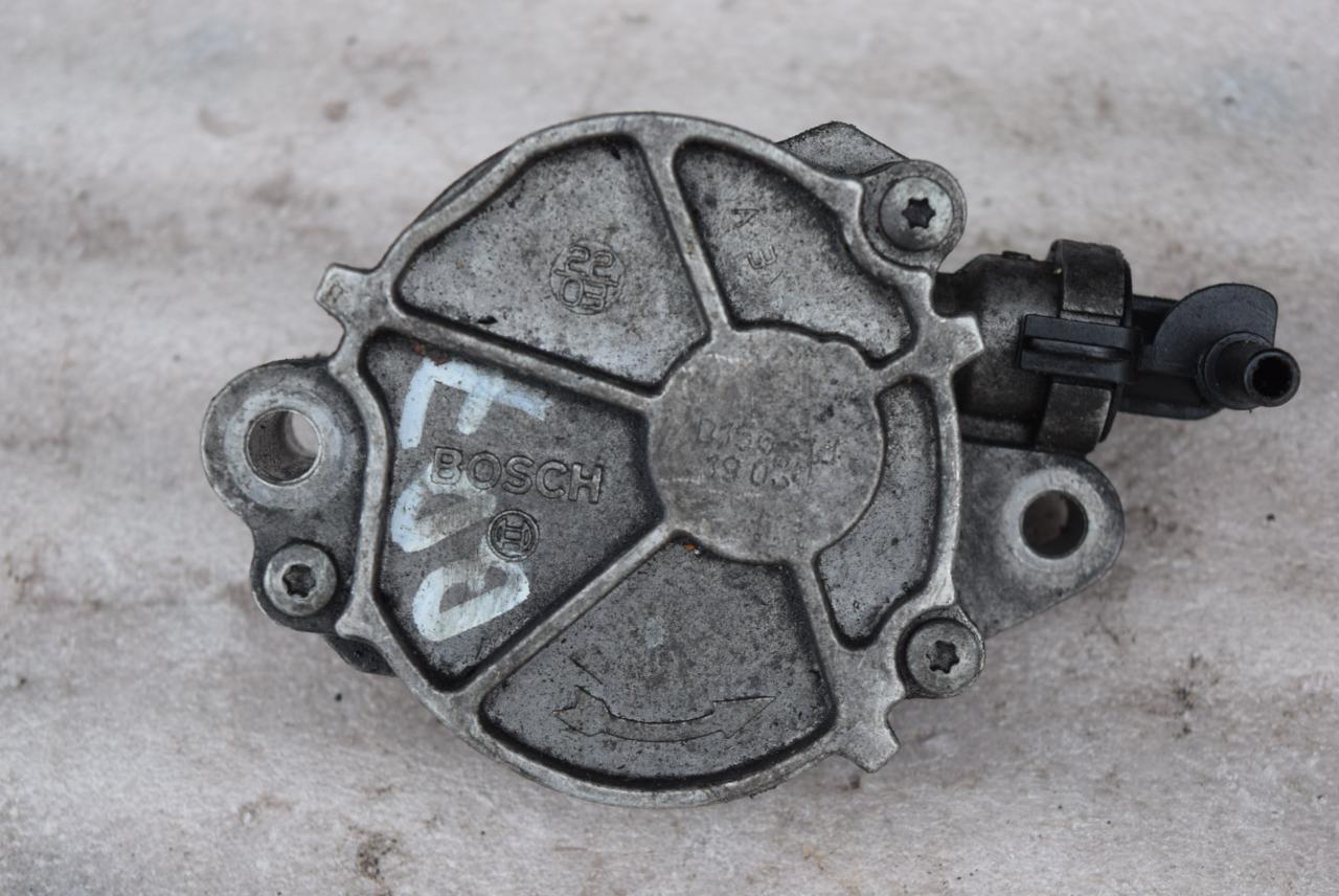 насос вакуумный Ford C-Max 1 поколение 2003, 1.6 л., дизель, МКПП, D1561D - фото №1