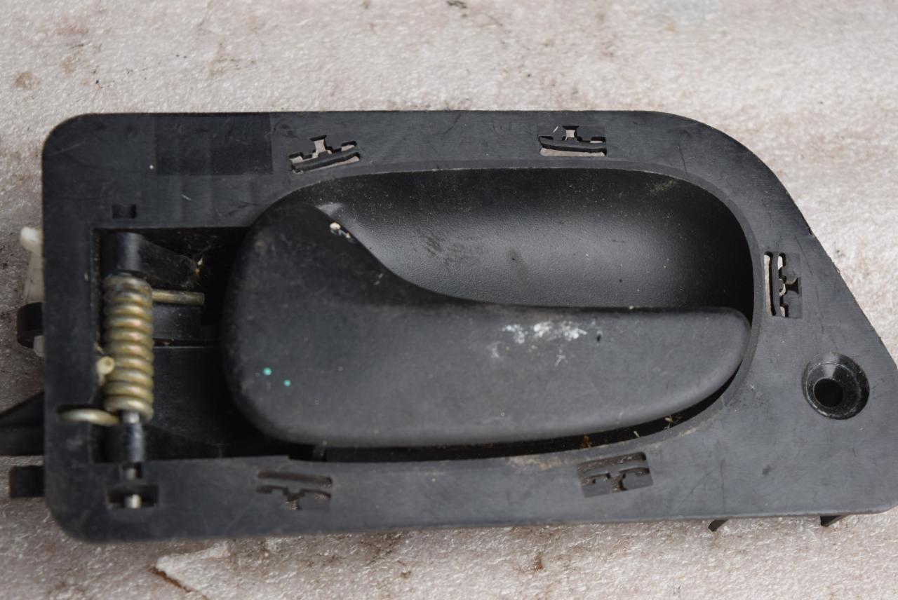 ручка внутренняя передняя левая Renault Laguna 1 поколение 1998, 1.8 л., бензин, универсал, 7700823286L - фото №1
