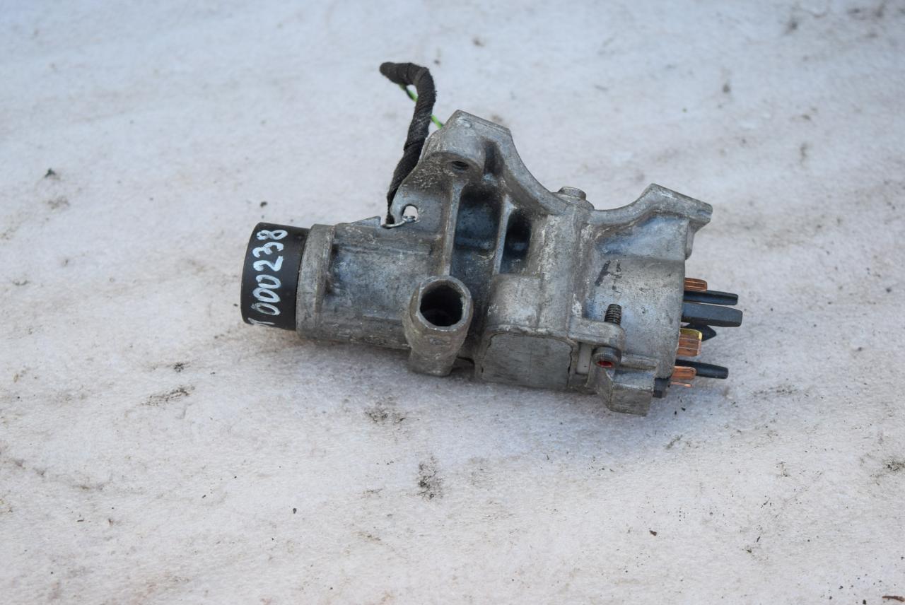 замок зажигания Volkswagen Passat B5 1998, 1.8 л., бензин, 4B0005851D - фото №1