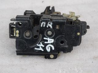 замок двери передней правой Volkswagen Golf 4 поколение 1999, 1.9 л., AGR, дизель, МКПП, хетчбэк 5 дв., 3B1837016