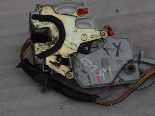 замок двери задней левой Nissan Primera P11 1998, 2.0 л., бензин