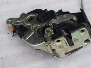 замок двери передней правой Mazda 626 GF [рестайлинг] 1999, 2.0 л., бензин