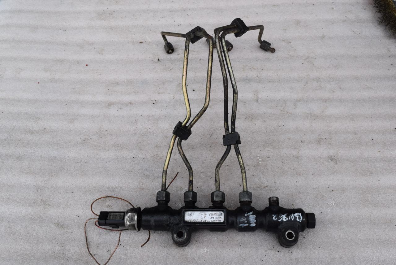 топливная рампа Ford Focus 2 поколение 2006, 1.6 л., дизель, МКПП, универсал, 9654592680, 0433917612 - фото №1