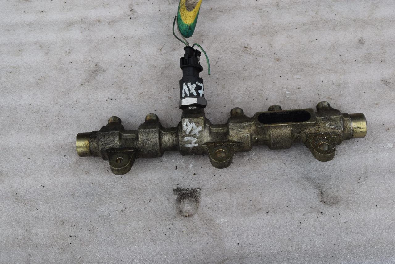 топливная рампа Lancia Lybra 1 поколение 2000, 1.9 л., дизель, универсал, 0281002405, 0445214012 - фото №1