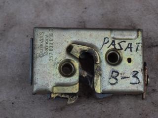 замок двери задней правой Volkswagen Passat B3 1993, 2.0 л., 2E, бензин, МКПП, универсал, 357839016B