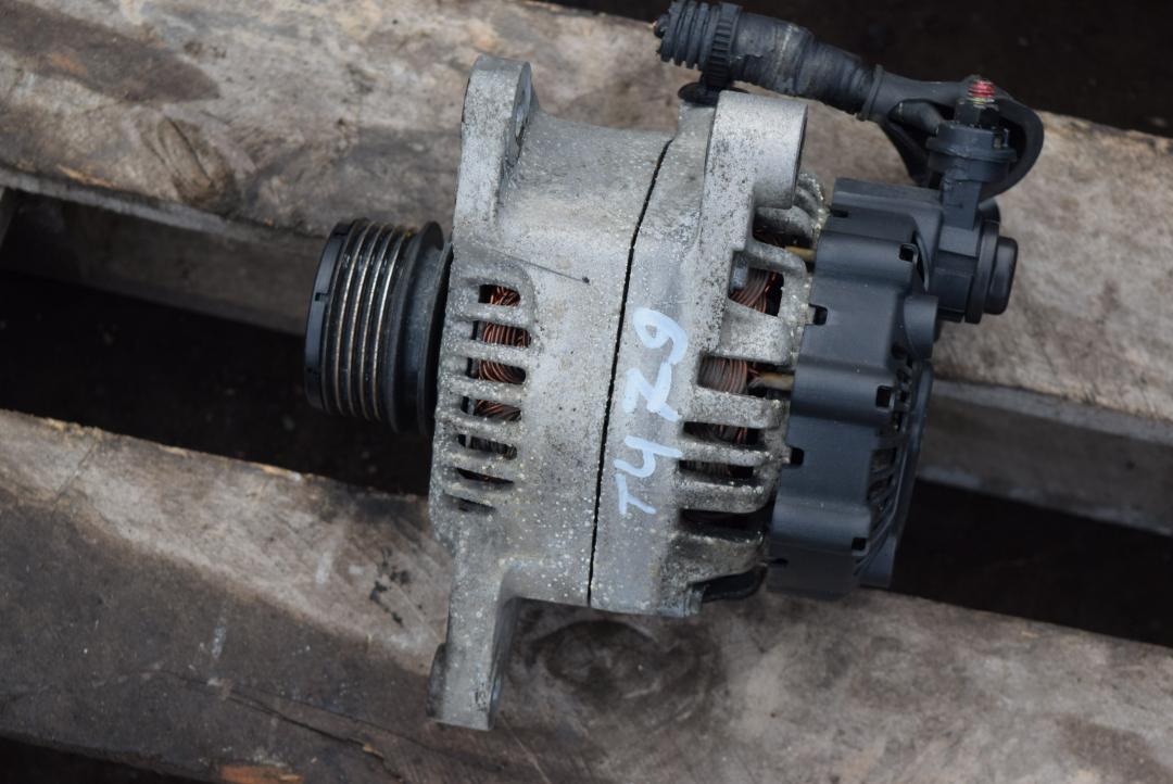 генератор Kia Rio 2 поколение 2006, 1.5 л., дизель, МКПП, седан, 2655103, 373002A010 - фото №1