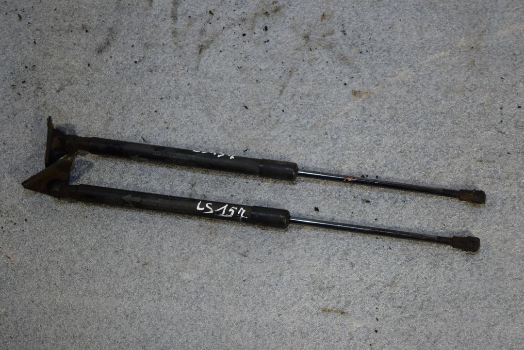 амортизатор крышки багажника (3-5 двери) Toyota Yaris XP9 2008, 1.4 л., 1ND-TV, дизель, МКПП, хетчбэк 5 дв., 689600D011, 689500D021 - фото №1