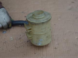 бачок гидроусилителя Renault Megane 1 поколение [рестайлинг] 2003, 1.4 л., бензин, МКПП, хетчбэк 5 дв., 8200005185