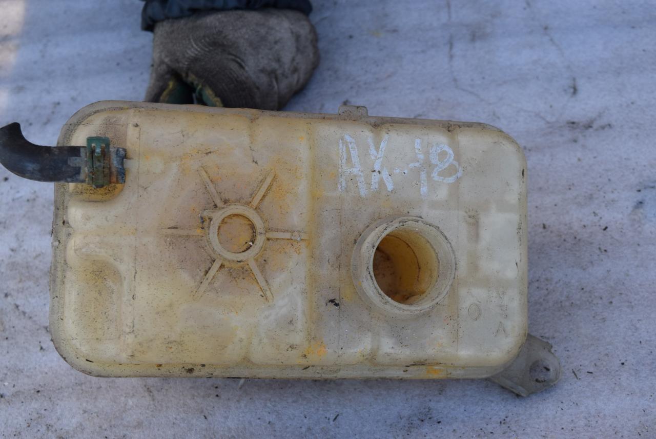 бачок расширительный Citroen C5 1 поколение 2002, 2.0 л., бензин, АКПП, универсал - фото №1