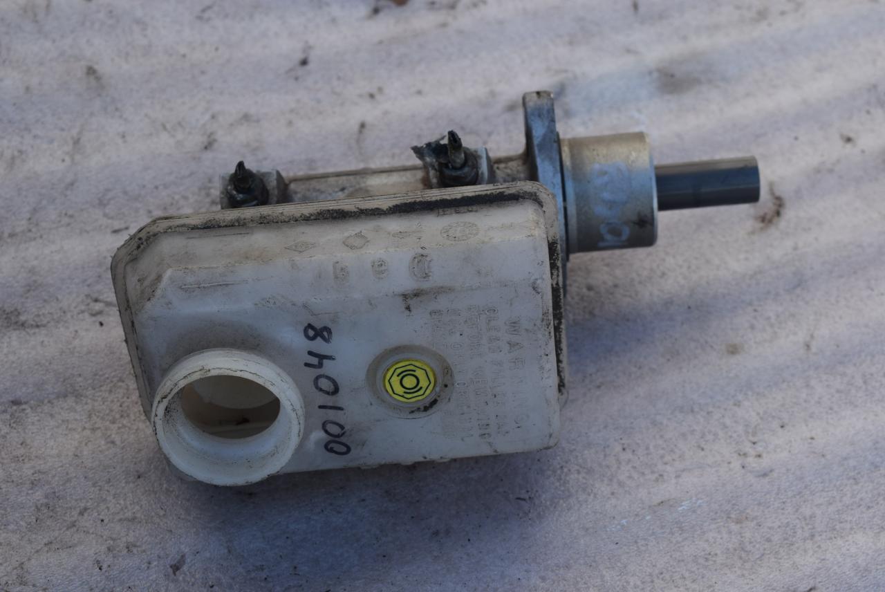 цилиндр тормозной главный Renault Espace 3 поколение 1997, 2.0 л., бензин - фото №1