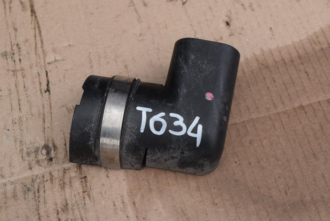 планка под капот Volvo V70 1 поколение 1998, 2.5 л., i, бензин, АКПП, универсал, 9162009 - фото №1