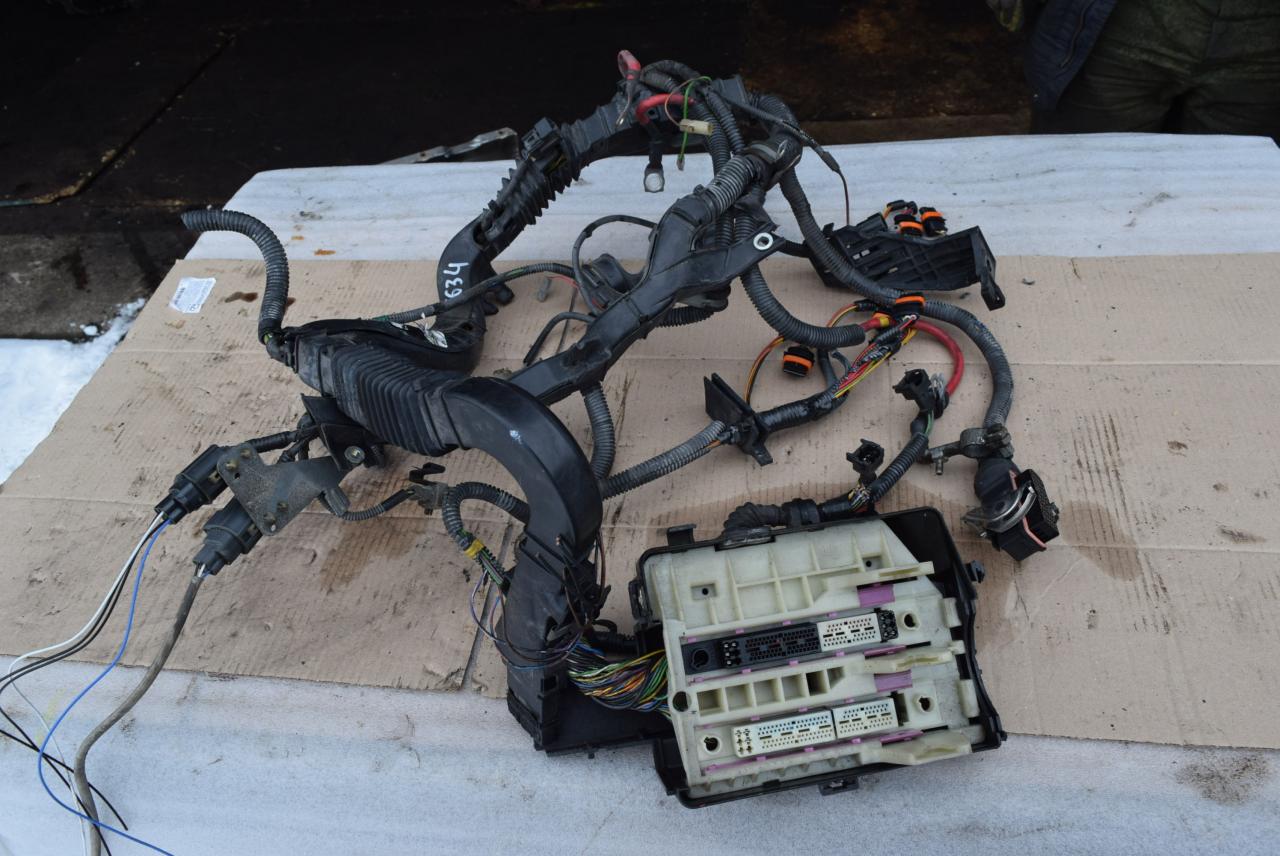 проводка двигателя Volvo V70 1 поколение 1998, 2.5 л., i, бензин, АКПП, универсал, 9128299 - фото №1