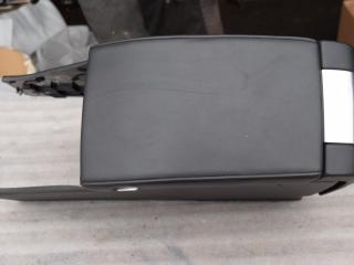 подлокотник Volvo XC70 3 поколение [рестайлинг] 2015, 2.4 л., D5, D 5244 T20, дизель, АКПП, универсал, полный подключаемый привод, 39842517, 39870768