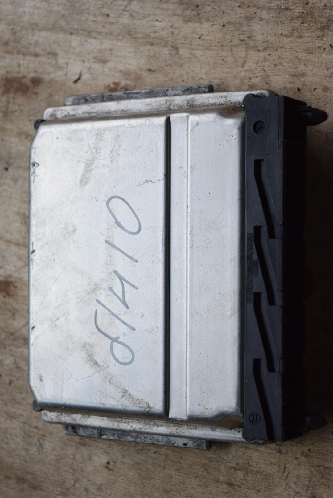 блок управления двигателем Volvo S60 1 поколение 2004, 2.4 л., D 5244 T, дизель, МКПП, седан, 30637733A, 0281011078 - фото №1