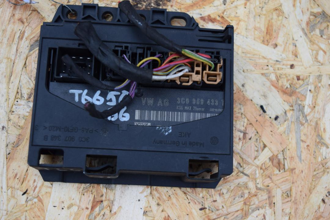 блок комфорта Volkswagen Passat B6 2008, 3.2 л., AXZ, бензин, АКПП, седан, правый руль, 3C0959433T - фото №1