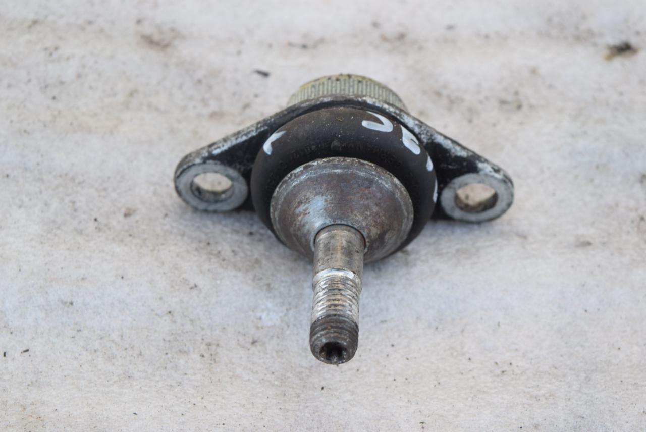 шаровая опора Volvo S80 1 поколение 2002, 2.4 л., i, B 5244 S2, бензин, МКПП, седан - фото №1