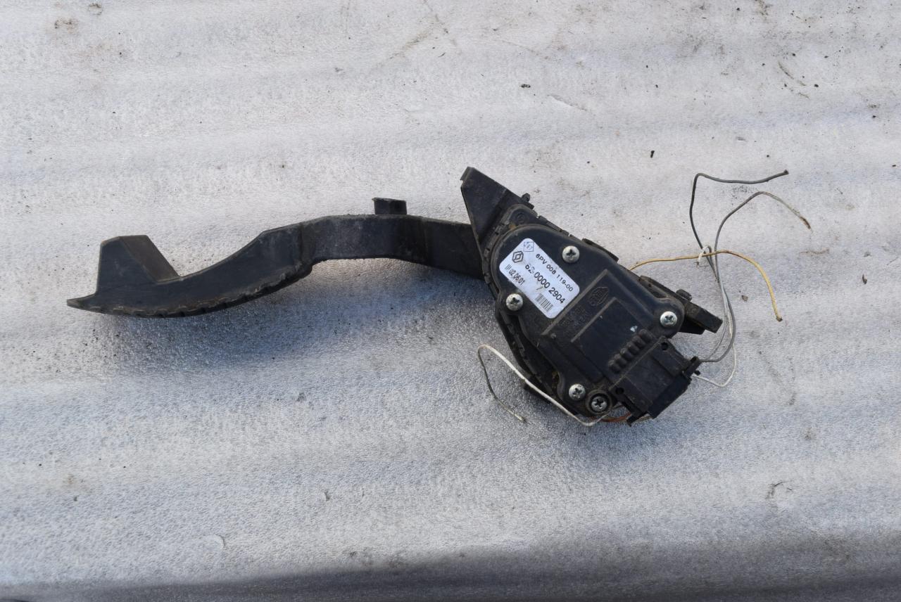 педаль Renault Laguna 2 поколение 2001, 1.8 л., бензин, хетчбэк 5 дв., 8200002904 - фото №1