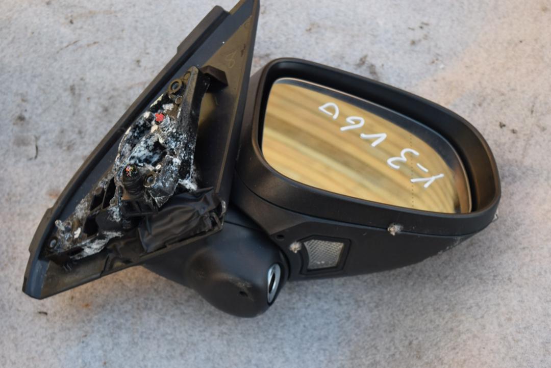 зеркало наружное правое Volvo V60 1 поколение 2012, 1.6 л., B 4164 T3, бензин, робот, черный, универсал, передний привод, правый руль, 31298547 - фото №1