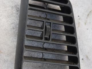 дефлектор обдува салона Volkswagen Passat B3 1991, 1.8 л., ABS, бензин, универсал, 357819719C