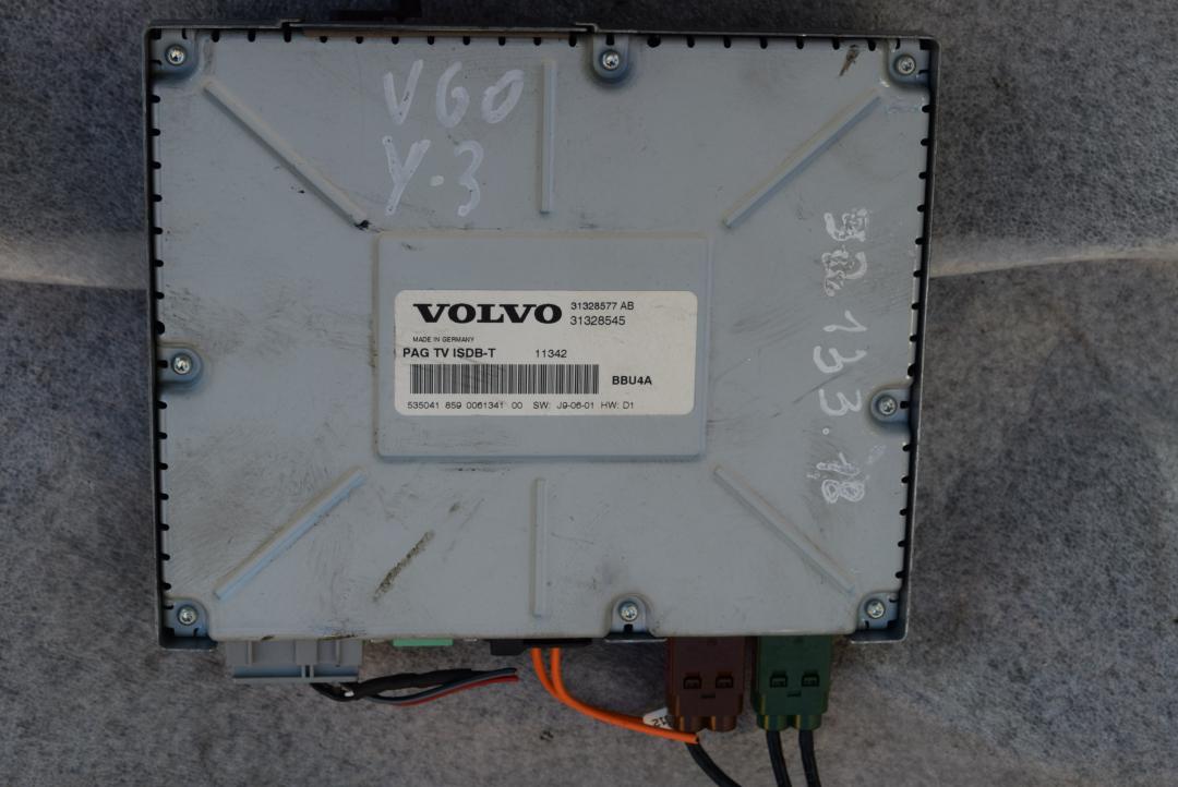 блок управления (другие) Volvo V60 1 поколение 2012, 1.6 л., B 4164 T3, бензин, робот, черный, универсал, передний привод, правый руль, 31328577AB, 31328545 - фото №1