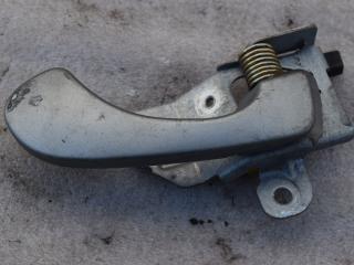 ручка внутренняя задняя правая Mitsubishi Space Star 1 поколение 1999, 1.8 л., бензин