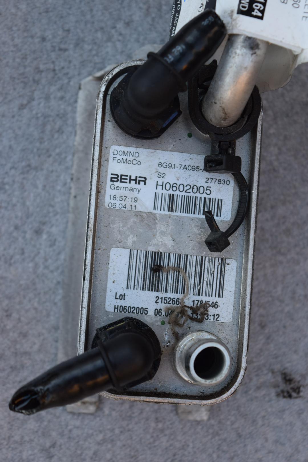 радиатор АКПП Volvo V60 1 поколение 2012, 1.6 л., B 4164 T3, бензин, робот, черный, универсал, передний привод, правый руль, 6G917A095AD - фото №1