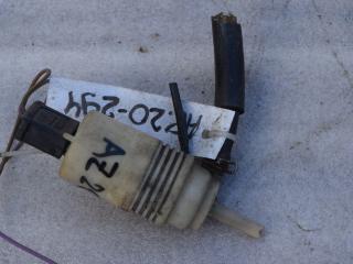 насос (моторчик) омывателя стекла Mercedes-Benz E-Класс W124 [рестайлинг] 1994, 3.0 л., дизель, МКПП, седан