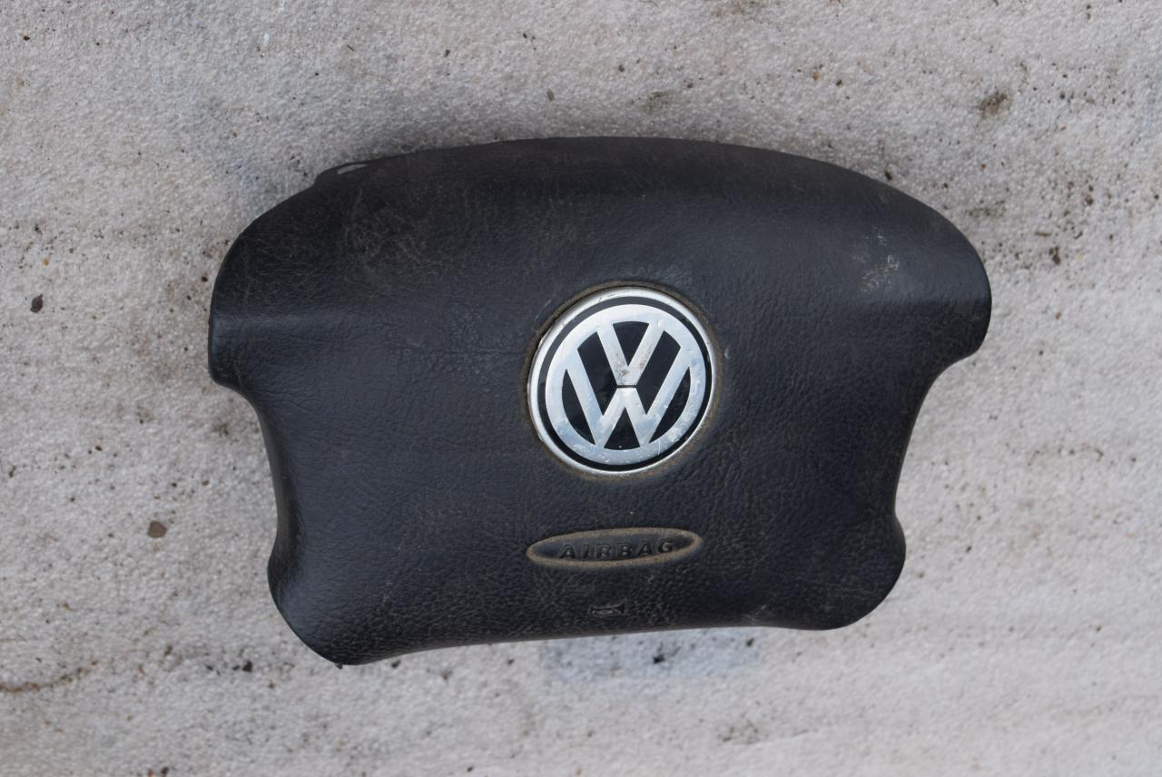 подушка безопасности водителя Volkswagen Passat B5 1998, 1.9 л., AHU, дизель, МКПП, седан, 3B0880201AE - фото №1