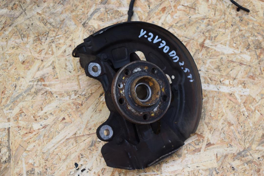 ступица передняя левая Volvo V70 3 поколение 2008, 2.5 л., B 5254 T6, бензин, АКПП, универсал, 6G913K171A - фото №1