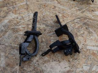 петля крышки багажника Volvo V70 3 поколение 2008, 2.5 л., B 5254 T6, бензин, АКПП, универсал, 31218425