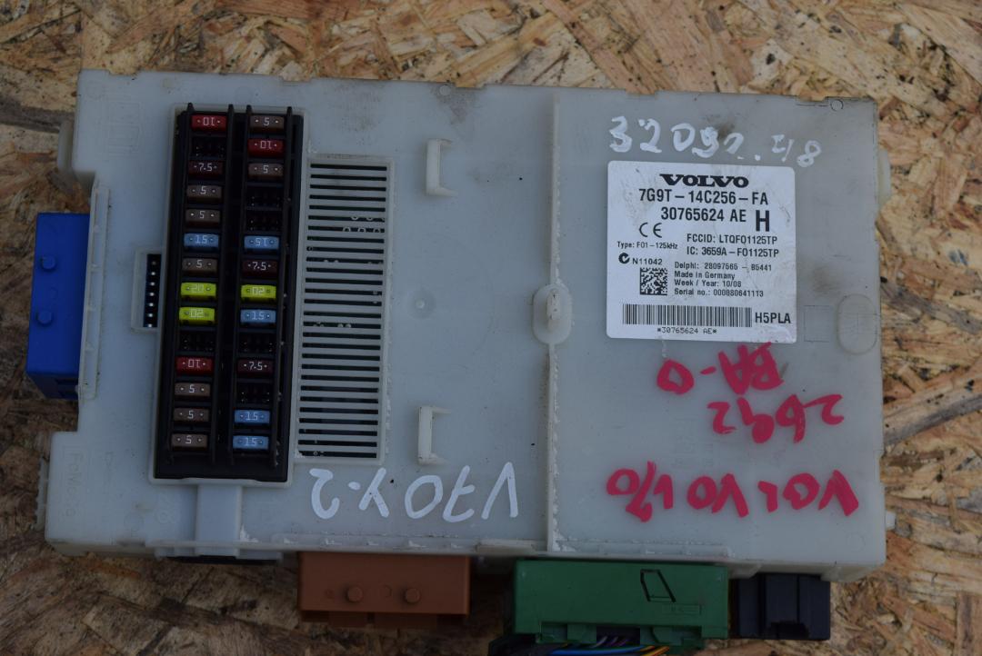 блок комфорта Volvo V70 3 поколение 2008, 2.5 л., B 5254 T6, бензин, АКПП, универсал, 30765624AE, 7G9T14C256FA - фото №1